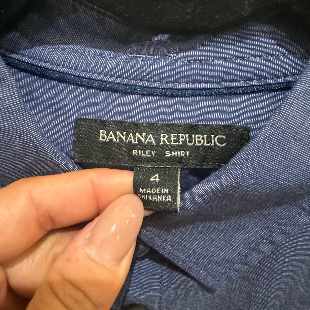 Banana Republic button shirt size 4.